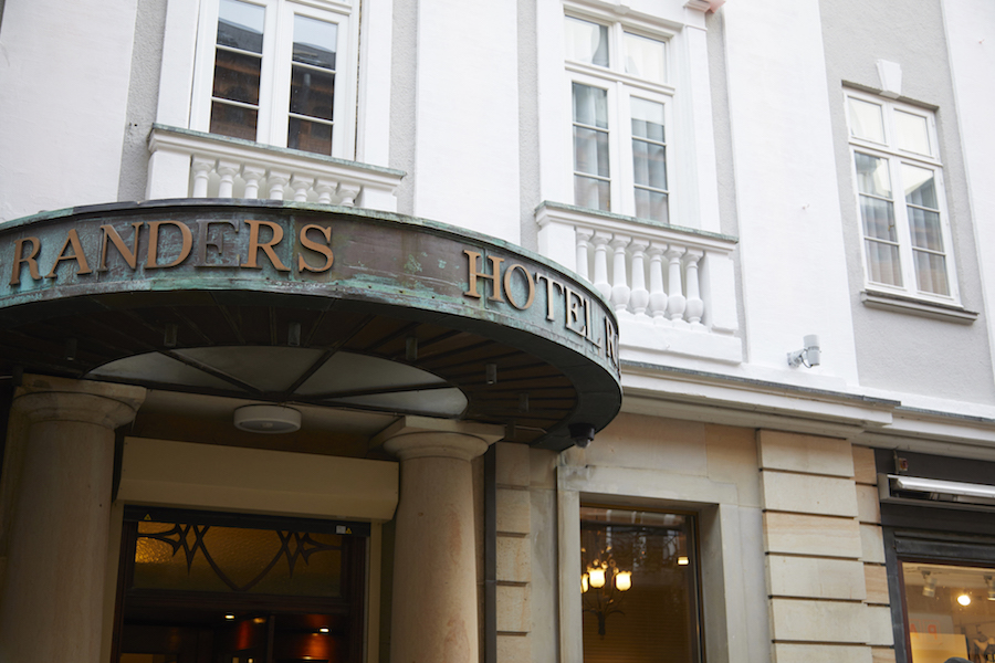 Hand dryers raise hygiene standards in hotel restrooms